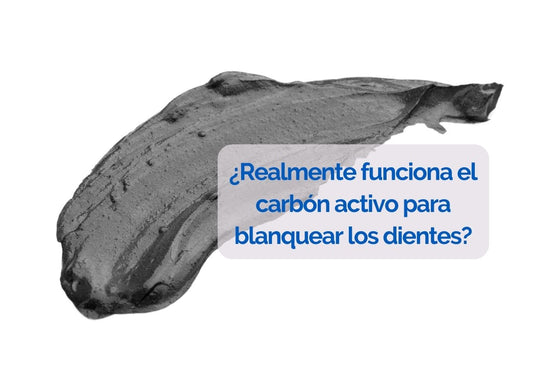 ¿Realmente funciona el carbón activo para blanquear los dientes?